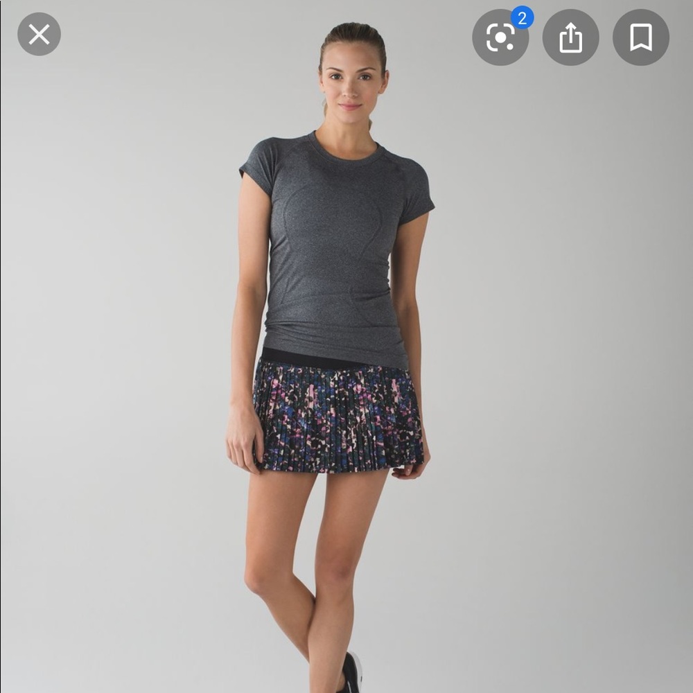 LULULEMON Pleat To Street Skirt in Size: 8